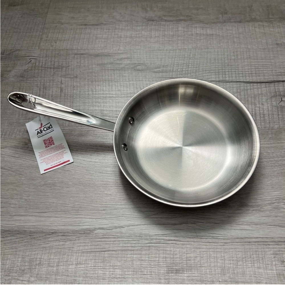 NEW ALL CLAD D3® Tri-Ply Stainless-Steel 8” 
Fry Pan - Picture 7 of 15